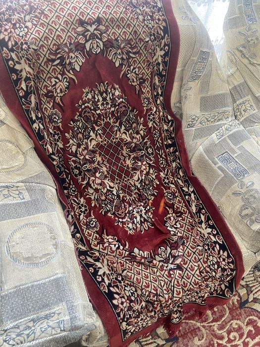 Divan kreslo holati rasmda