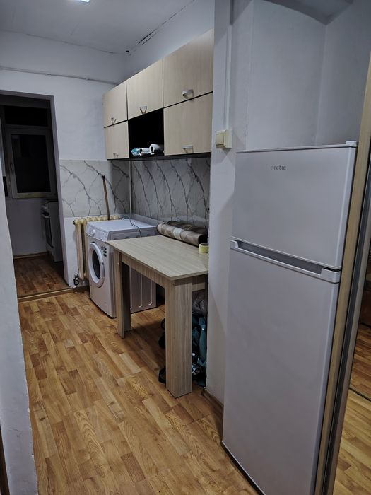 Vand garsonieră mobilata 28mp, Et.1 / Autogara Vulturul, Mioveni /Pretabil ca investiție pt. închiriere