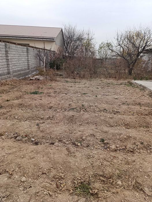 2 sotix yer sotiladi