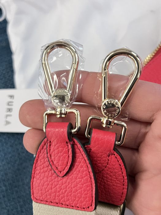 Furla Atena в три цвята. Черна,червена и бежова.100%ориг,сериен номер