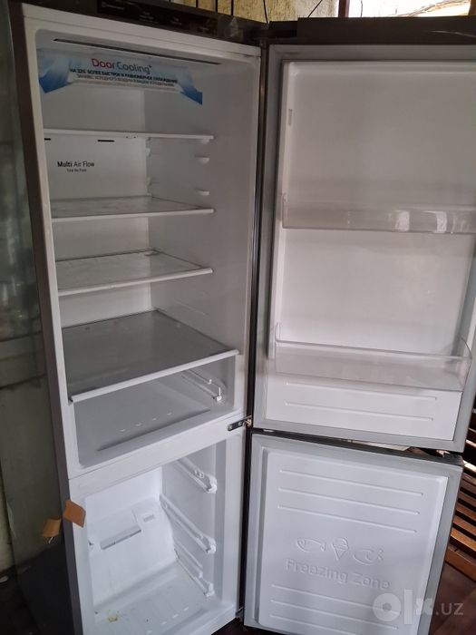 Холодильник продается