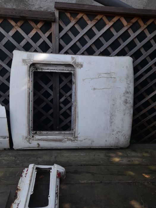 cupola cu spatiu pt trapa pt BMW 316i, e30, ursulet coupe, an 1989