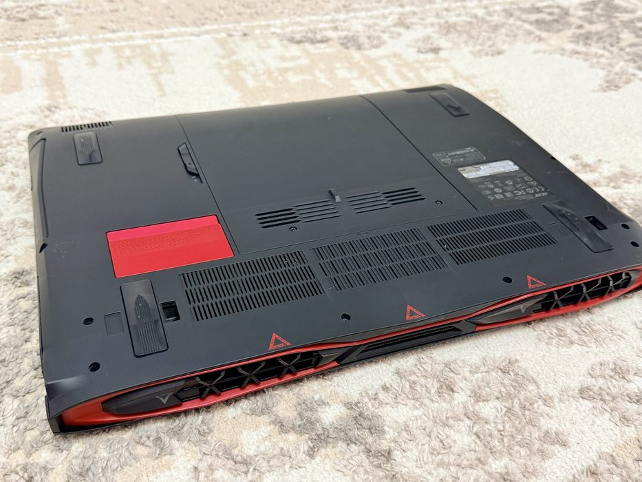 Acer Predator G9-793