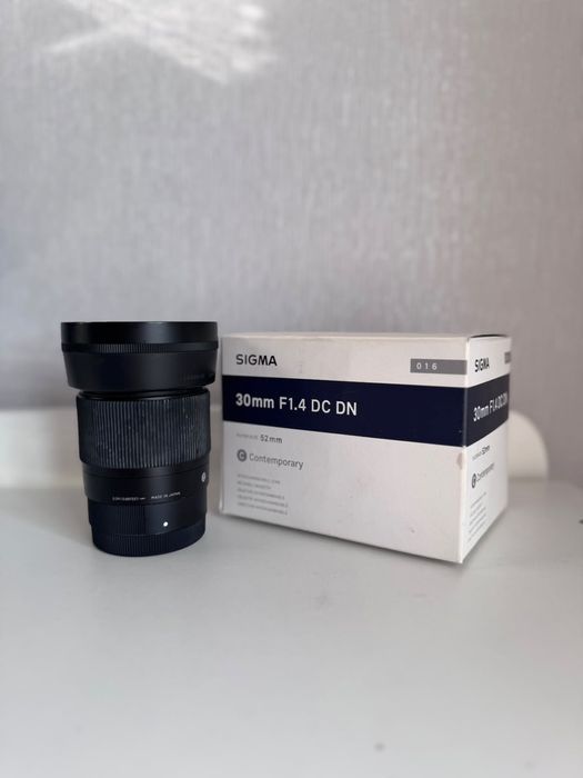 Продам объектив sigma 30mm 1.4 для Sony e
