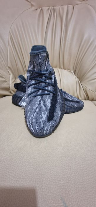 Yeezy   MX  grey