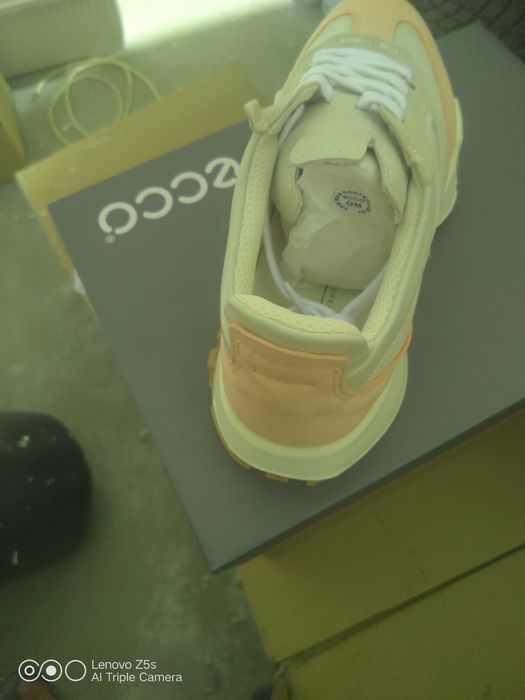 Разпродажба Дамски обувки ecco различни видове