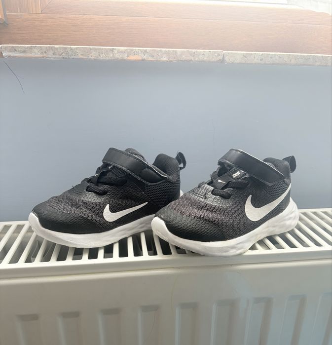 D.d.ster, Nike  детски сандали/обувки /20 и 22 номер