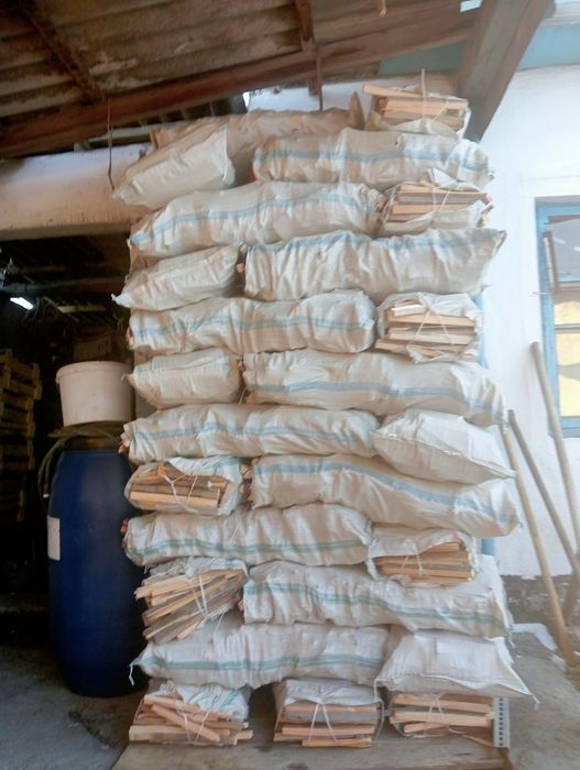 Отын  дрова сухие.