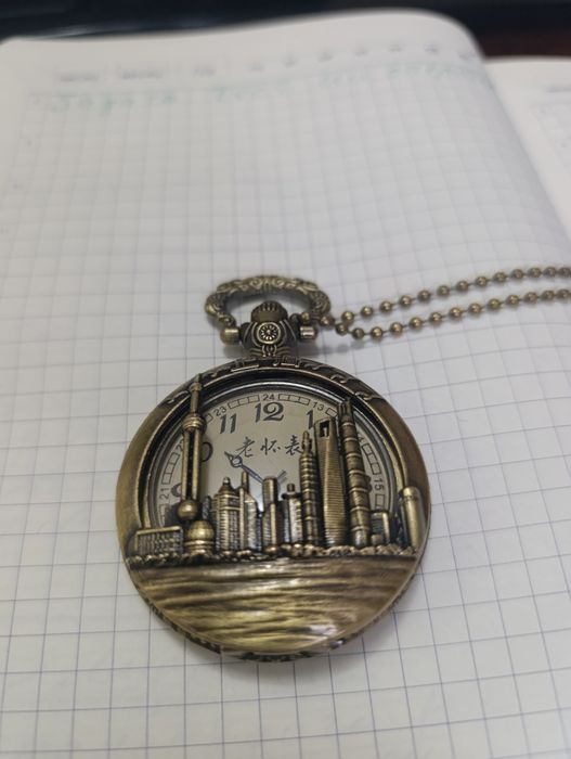 Красивые карманные часы на цепочке — сувенир/подарок