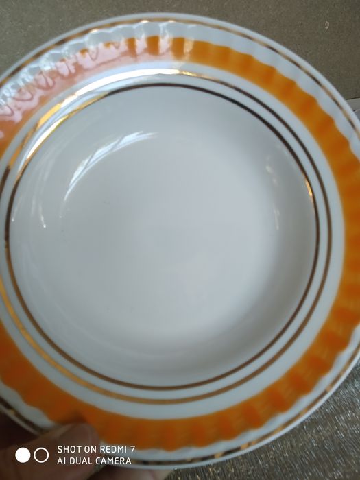 Фарфор тарелкалар.  Янги.