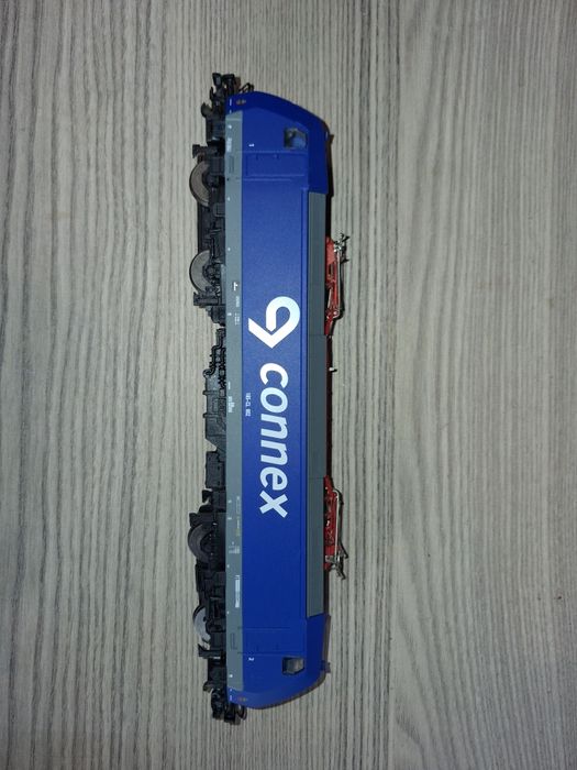 Locomotiva electrica piko connex 

Lumini in funcție de direcția de me