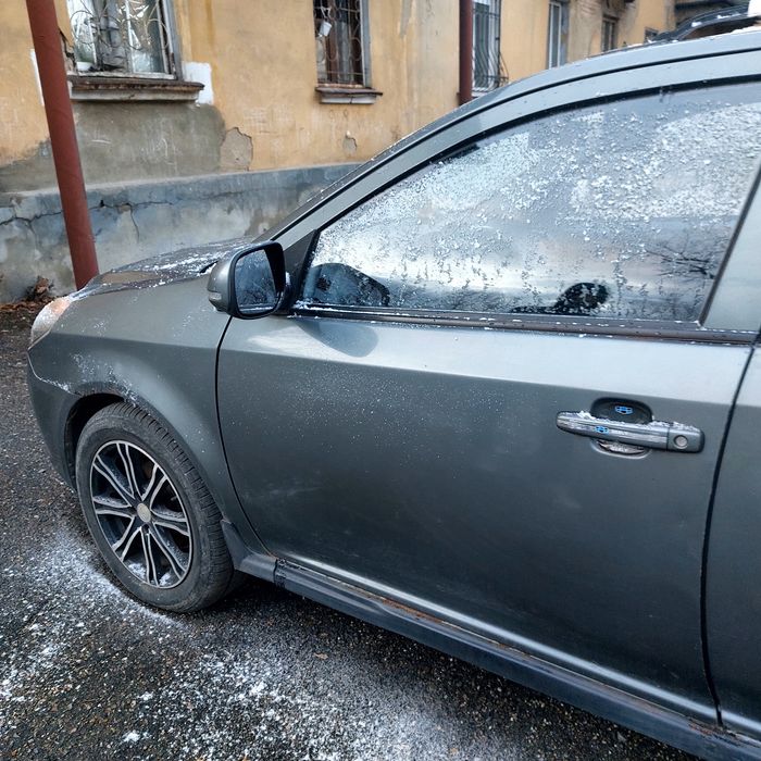 Продам автомобиль geely mk cross