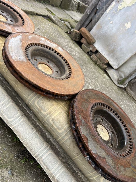 Спирачни дискове свалени от Audi А7 BTDI