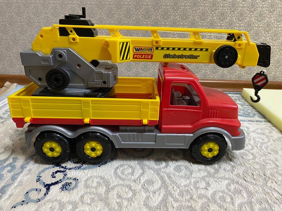 Продам детскую машинку