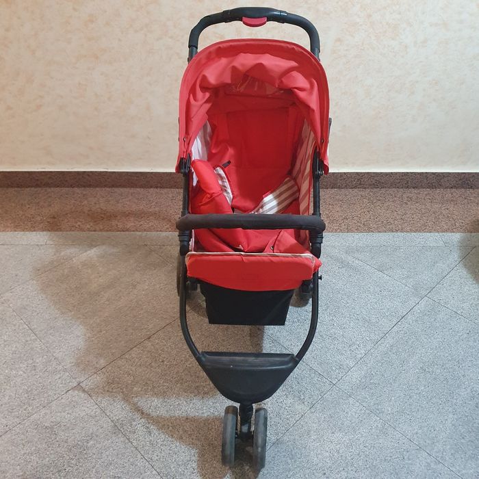 Продается коляски прогулочная