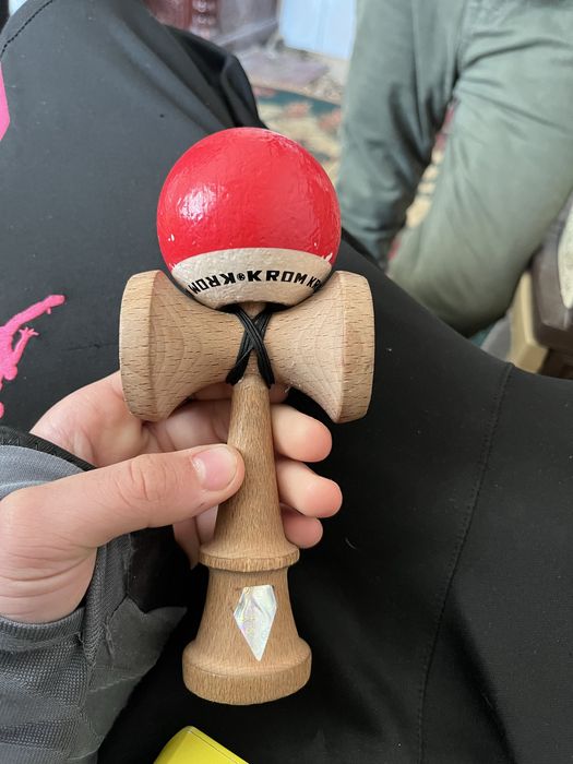 kendama krom pop