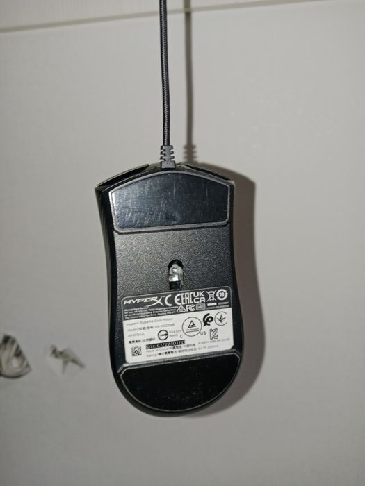 Мышь HyperX Pulse fire красивая в хорошем состоянии.