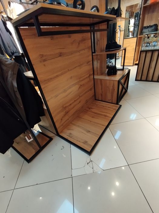 Продается мебель для магазина