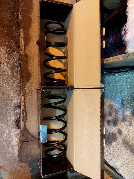 Нови Задни Пружини (2 бр.) за Mazda 6 (GH) 2007-2013 Седан/Хечбек