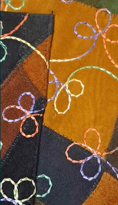 Кожен елек с декоративен шев