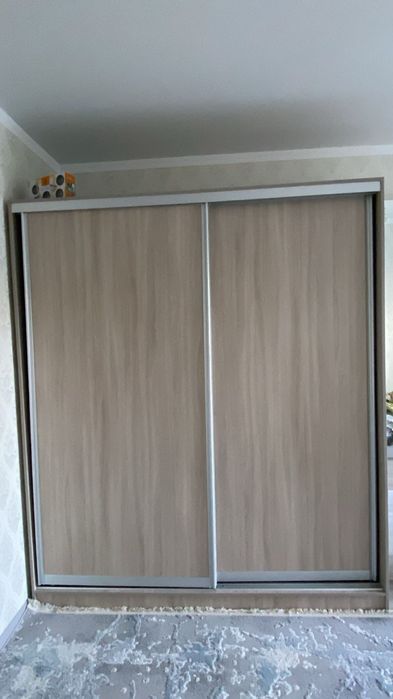 Продам купейный шкаф