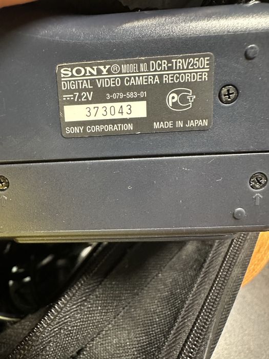 Продам виделкамеру SONY