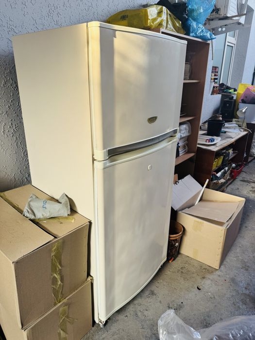 Продам Холодильник SHARP!!!