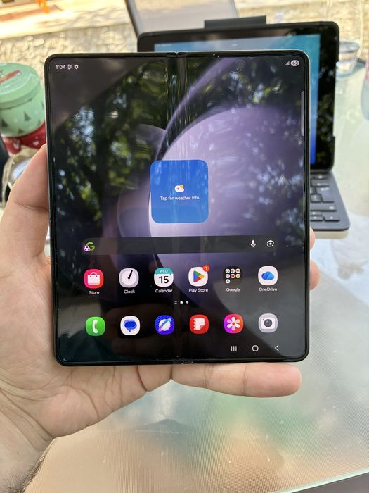 Samsung Fold 5 512 gb ram