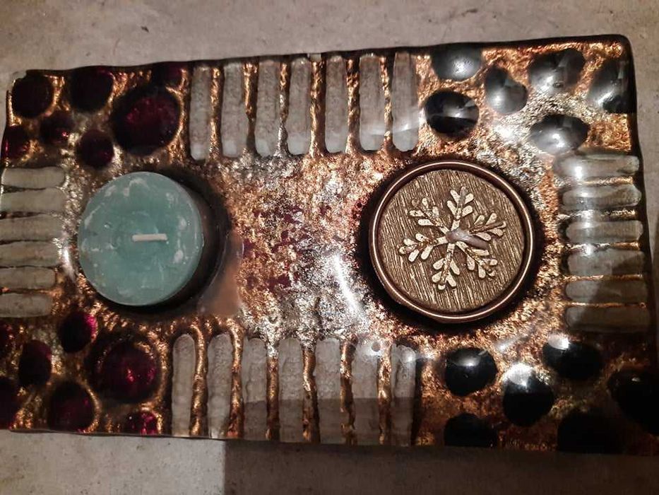 Атрактивен керамичен свещник с 2 ароматни свещи