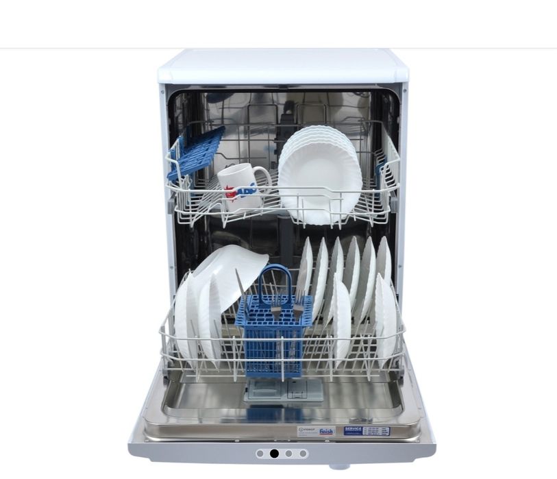 Съдомиялна Индезит за 13 комплекта