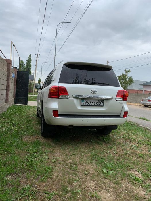 Продам Лэнд крузер 200