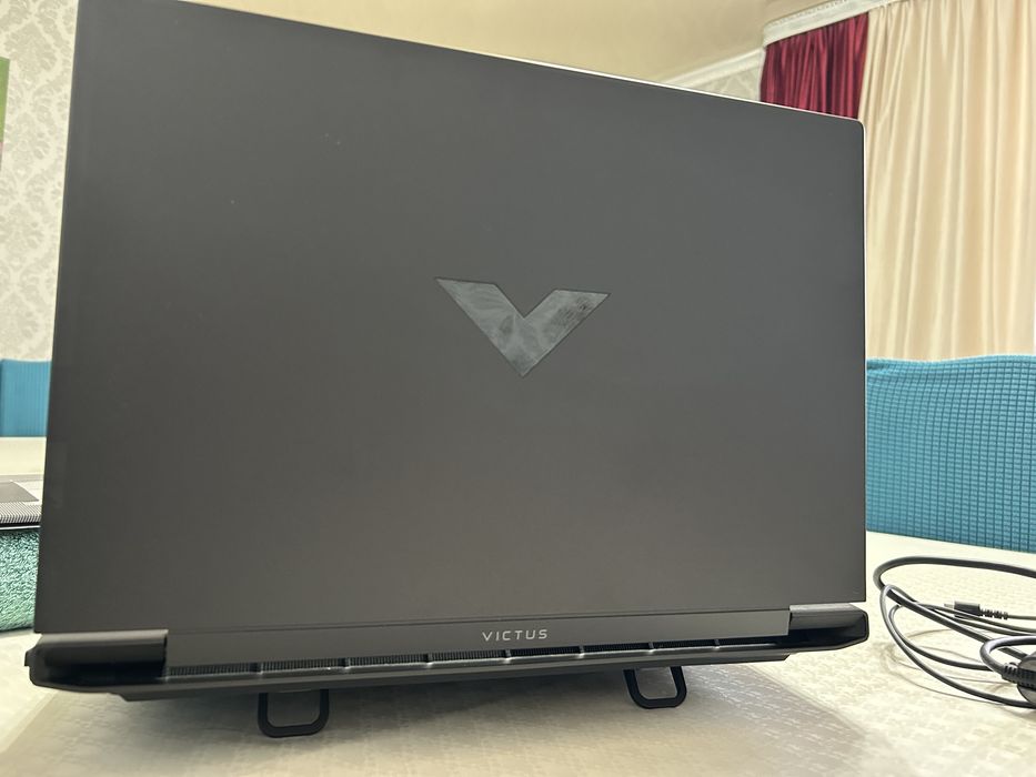 Продам ноутбук victus