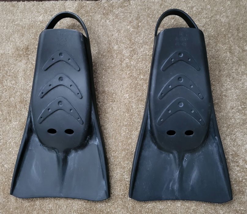 Ласты для бассейна