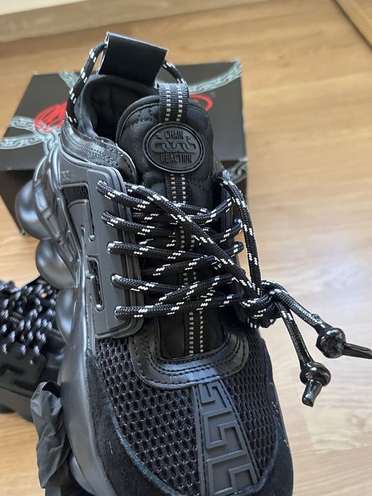 Versace chain reaction