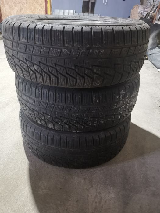 Vând cauciucuri de iarnă
