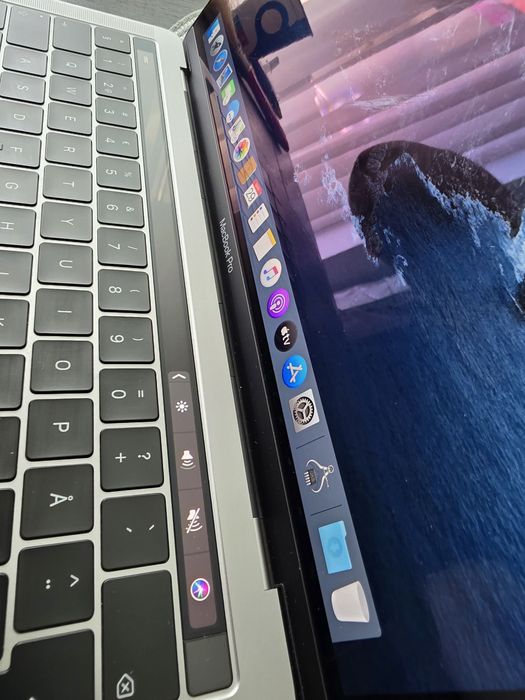 Laptop Apple macbook Model A1989 EMC 3214