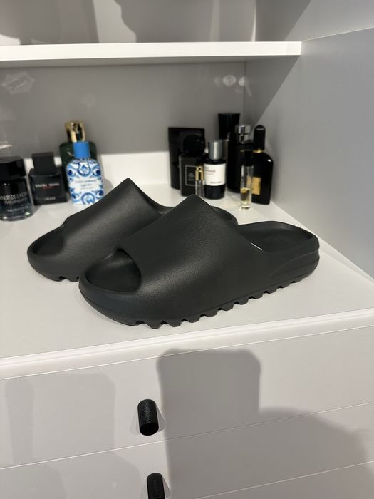 Yeezy slides Originali 43 noi