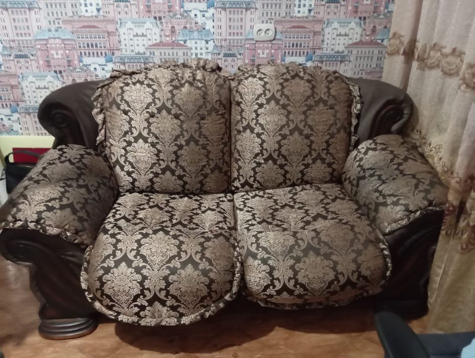 Срочно продам уголок