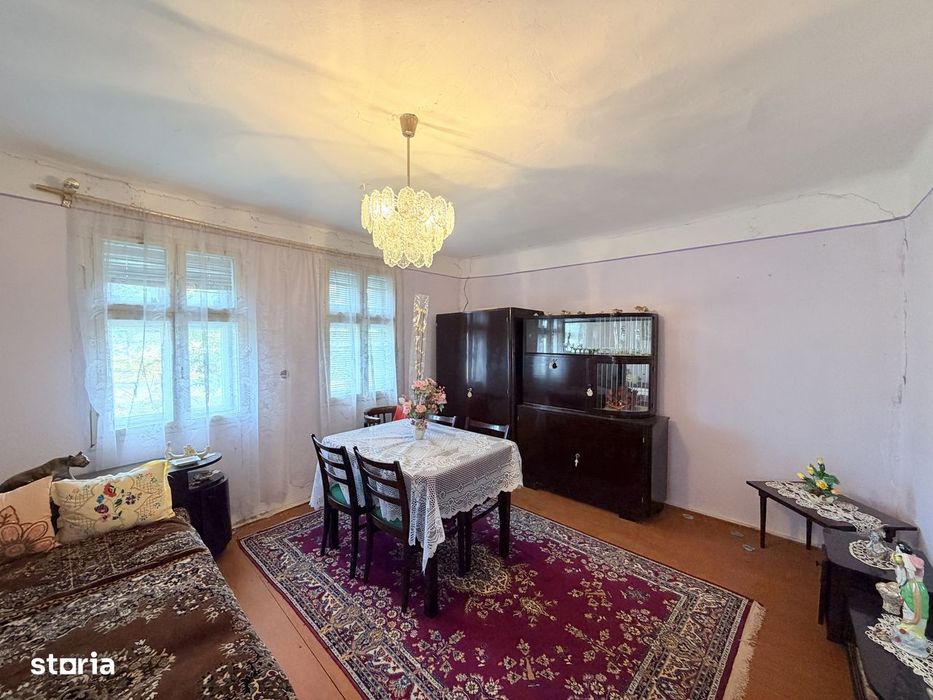 Casă de vânzare Firiteaz Teren 2800mp pe principală