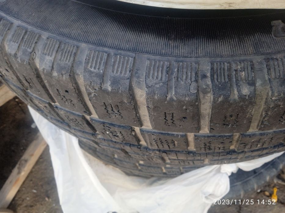 Продам резину 255/55/18