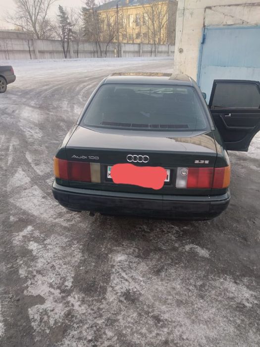 Продам машину Audi 100 С4