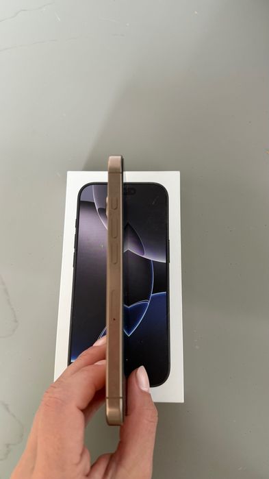iPhone 16 pro 128 gb