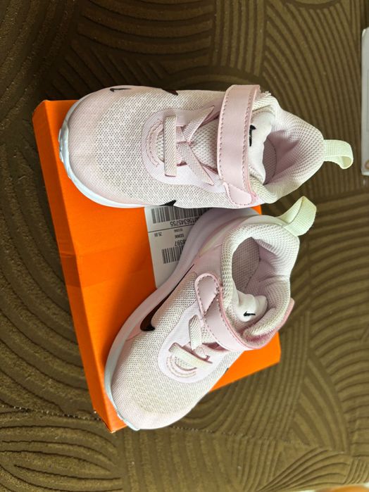 Бебешки маратонки Nike revolution 7