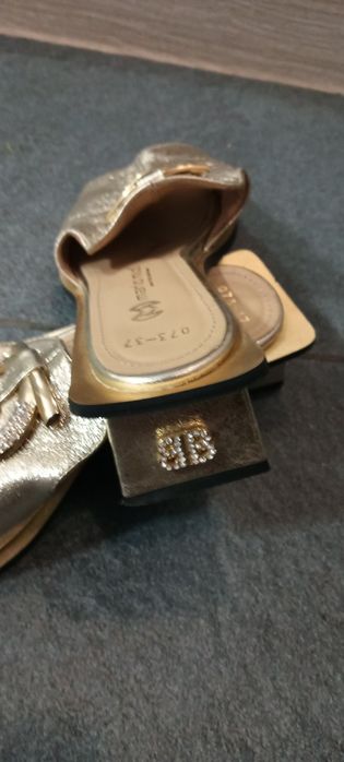 Продам шлепки кожаные