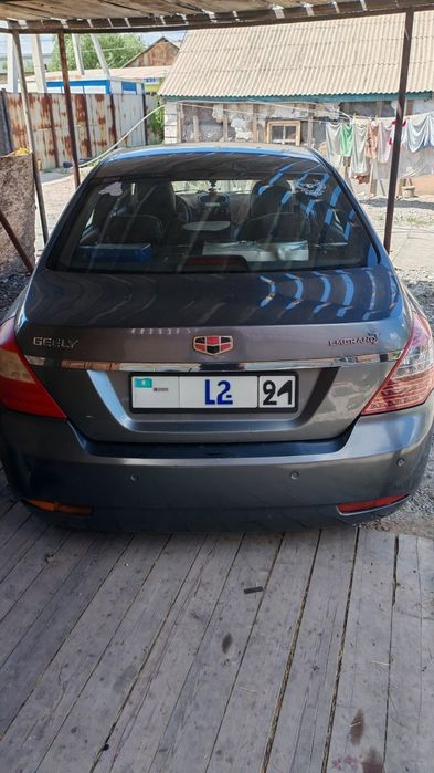 Продам джили эмгранд ес7 2015.