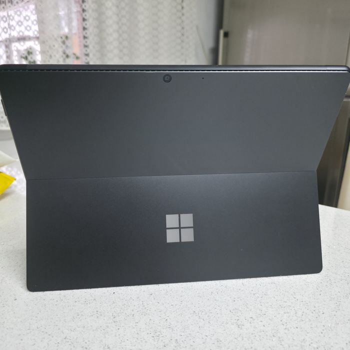 Microsoft surface 8 pro model 1983 pentru piese