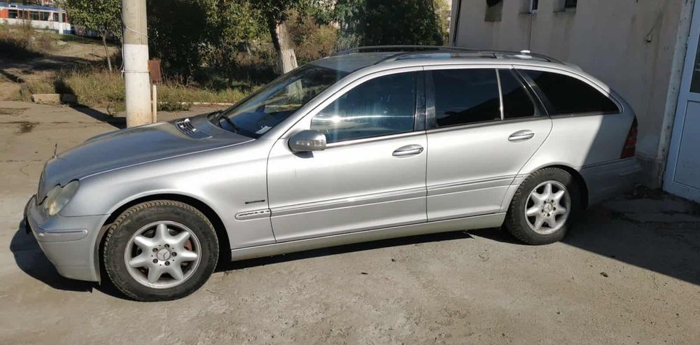 Mercedes-Benz C220 D
