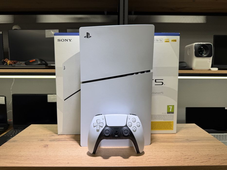 Sony PlayStation 5 Slim, 1 джойстик, версия 13.40, 2558/А10
