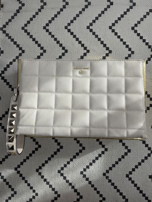 Дамска чанта клъч Michael Kors Jet Set Charm Quilted Wristlet