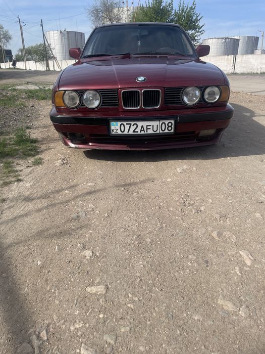 BMW  Е34 кузов 1988 год объем 2 куб